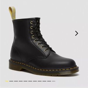 Dr Martens - VEGAN 1460 FELIX LACE UP BOOTS